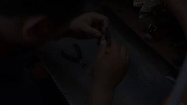 Процесс создания серебряного украшения. смотреть онлайн