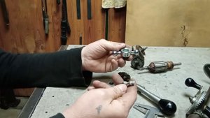 Ручная дрель из сгоревшей болгарки