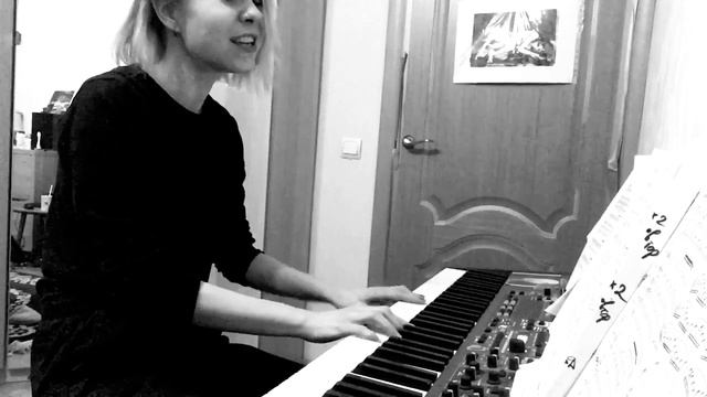 женщина, которая поет смотреть онлайн