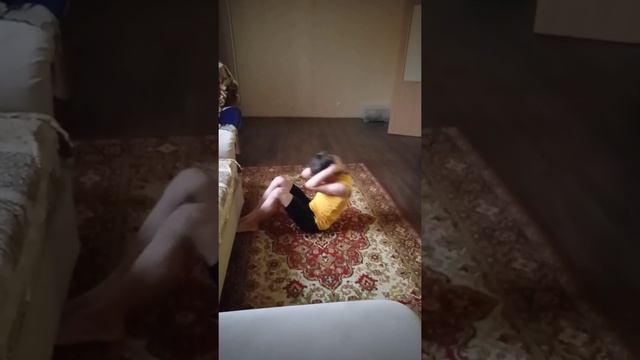 Мамонов Глеб, 2010, год, видео для онлайн-соревнований, бёрпи+пресс смотреть онлайн