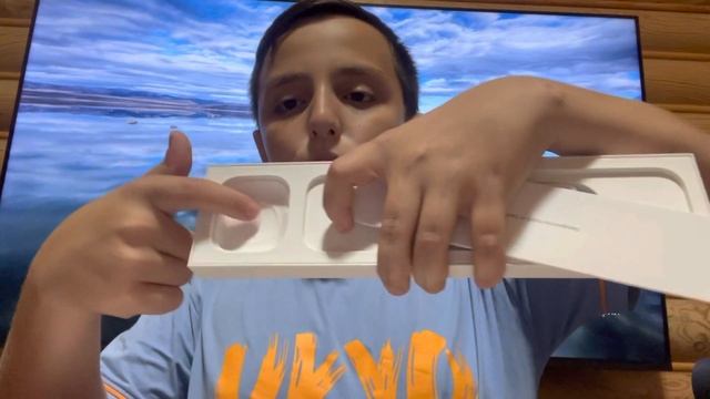 Обзор iPhone коробки и их содержимое.