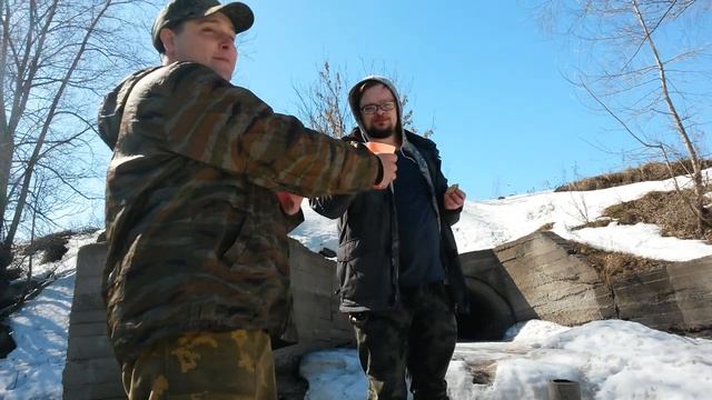 Рыбалка разведка на реке Угрюмка (Новосибирск) Провалился в говно!