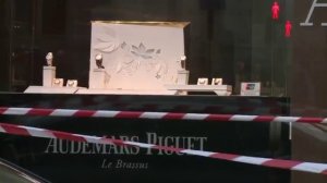 deux arabes braquent une bijouterie de luxe rue Saint-Honor&#233;