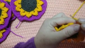 Тапочки сапожки крючком. Мотив цветок подсолнуха. How to crochet home slippers, boots. МК