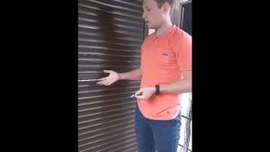 Как чистить защитные ролеты