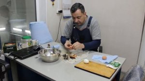 [Перекус] Салат из трески горячего копчения. Вкус премиум плюс.