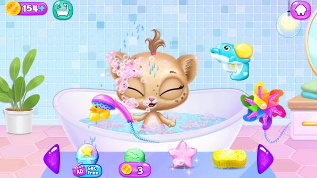 Марина игрушки играет в малыша леопарда