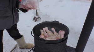 Куриная голень с овощами в казане.Очень вкусный и простой рецепт!.mp4