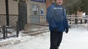 У почты родилась ёлочка, а кто её срубил? Четыре старых ханжика, и редводитель их!