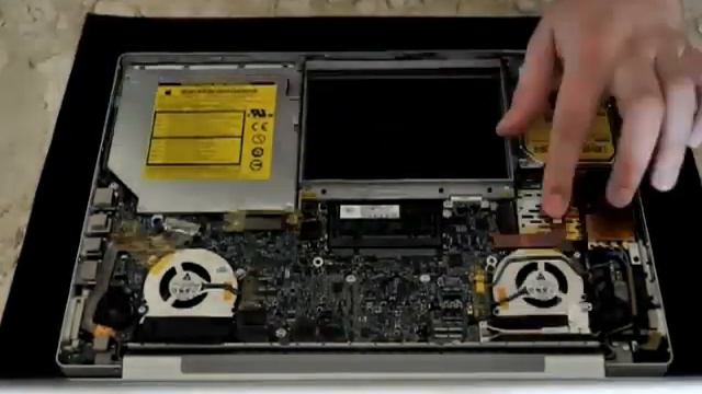 Time Lapse - Macbook Pro HD Upgrade смотреть онлайн