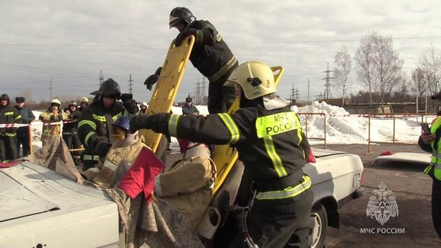 В Костроме прошли областные соревнования по ликвидации последствий ДТП