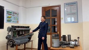 Судовые энергетические установки - Основные подвижные и неподвижные детали судового дизеля