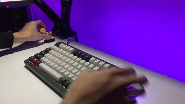 NEW AKKO 5075b Plus WITH YELLOW CREAM V3 (Quick Unboxing!) смотреть онлайн