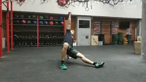 Турецкий подъем через выпад