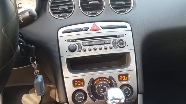 Peugeot 308 за рулём смотреть онлайн