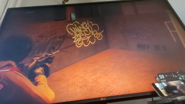 Кто блин рисует эти граффити? Почему они повсюду??? смотреть онлайн