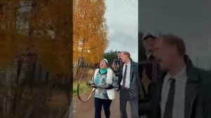 Песня фантазер ты меня называла поет как бог))