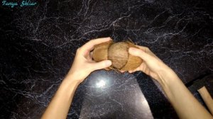 Как Разбить Кокос! Как Расколоть Кокос Дома! Как Открыть Кокос Дома/How to Beat Coconut!