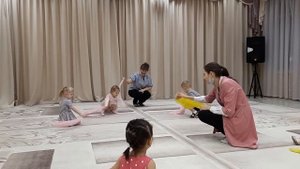 Музыкальное занятие для самых маленьких (2-3 года)