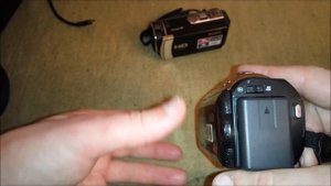 Comparison of video cameras Сравнение видеокамер PANASONIC HC-V10 SONY HDR-CX190