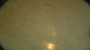 Гуляш из свинины со сметанной подливой