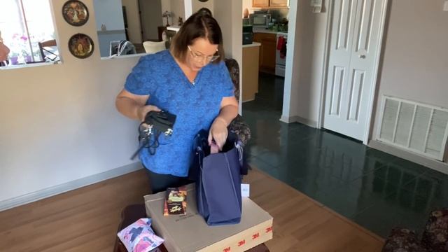 СУМКИ?КОСМЕТИКА?УКРАШЕНИЯ?ПОСЫЛКА НА УРАЛ смотреть онлайн