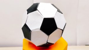 Футбольный мяч из бумаги / Как сделать футбольный мяч из бумаги / A soccer ball made of paper DIY