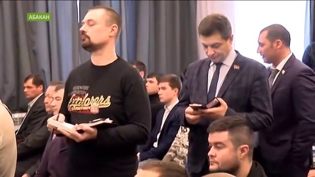 Валентин Коновалов рассказал, чем он займётся в первую очередь на посту главы Хакасии смотреть онлайн