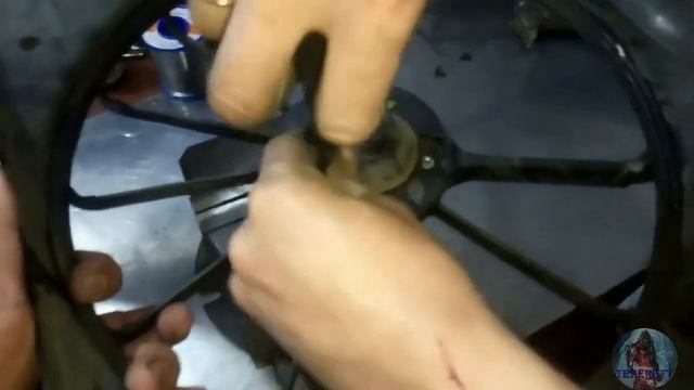 Как снять электровентелятор с Тойоты Камри ! Снимаем дифузор в сборе с Toyota Camry XV40 !!! смотреть онлайн