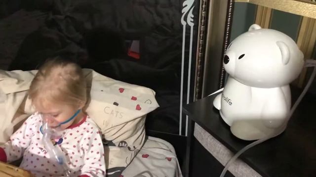 Кристюша заболела!!! Лечим простуду и смотрит видео | Видео для детей