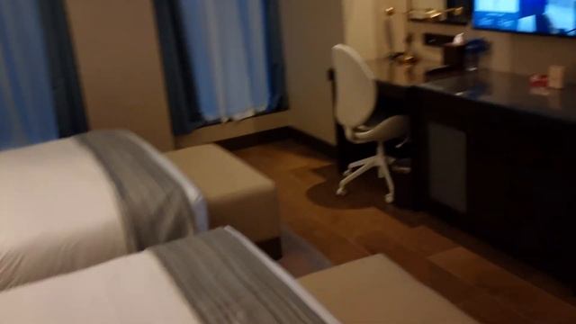 Bahrain airport hotel - Капсульный отель в аэропорту Бахрейна! смотреть онлайн