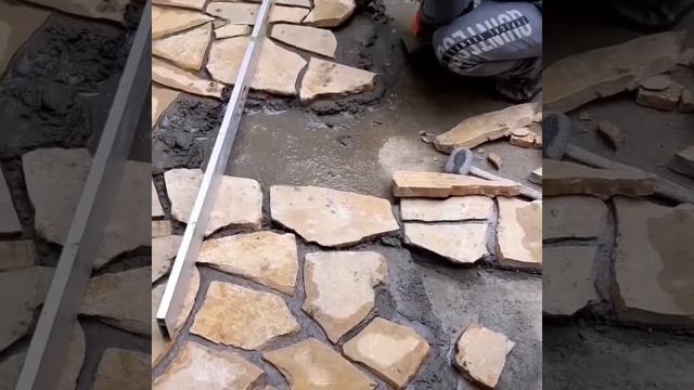Ugradnja dekorativnog kamena zuti ravni kamen na snimku смотреть онлайн
