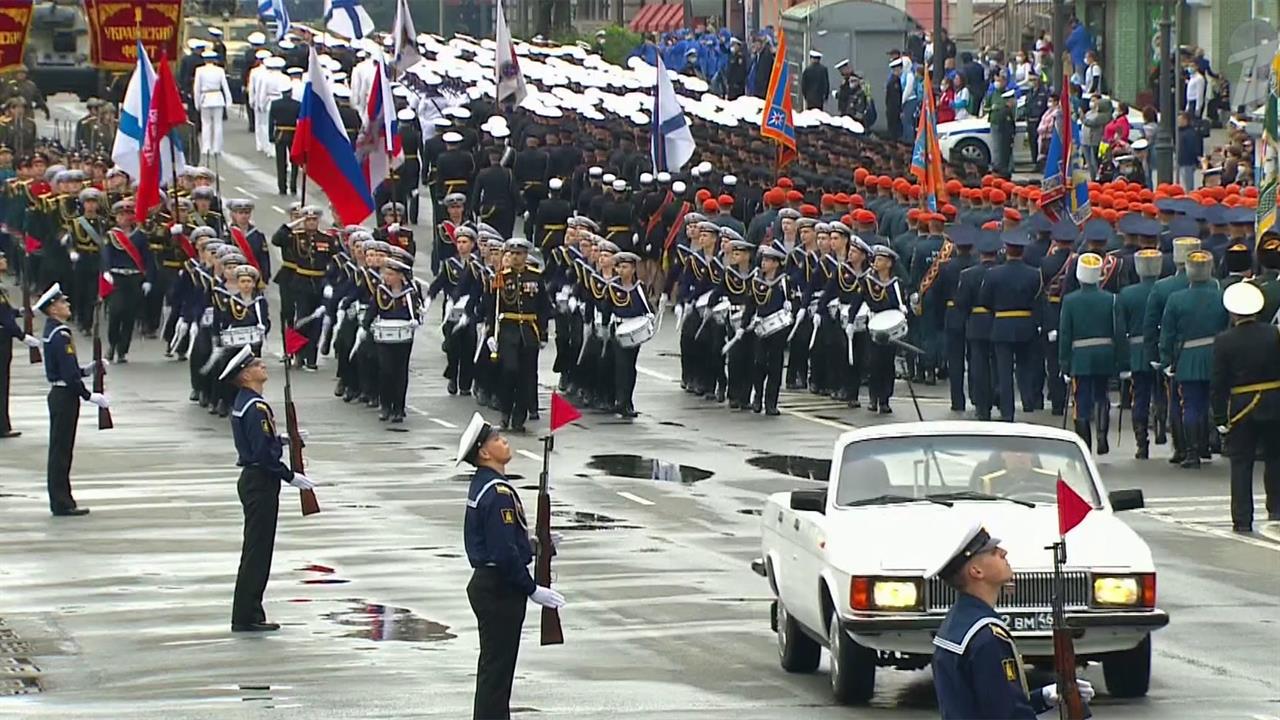 Военные парады в честь юбилея Победы прошли в 28 городах России