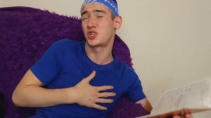 ОТЛИЧНИК VS ДВОЕЧНИК / ботан против крутого в школе