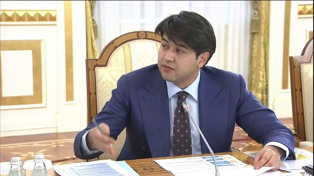 Назарбаев провел в Акорде совещание по социально-экономическим вопросам смотреть онлайн