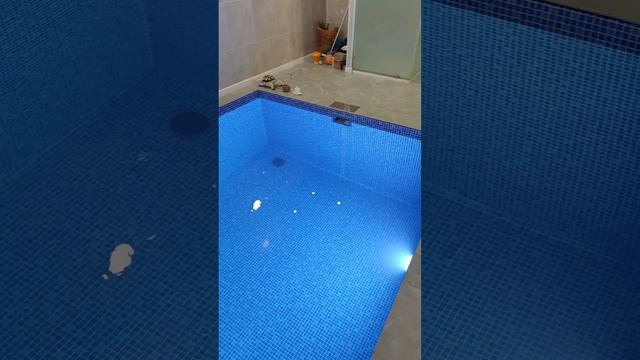 Красивый бассейн за миллион