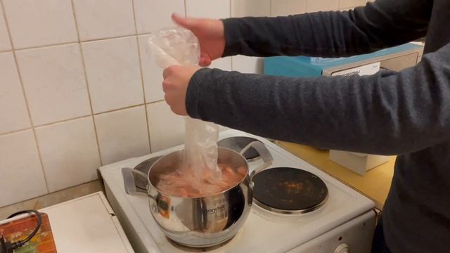 Как  правильно варить королевские креветки