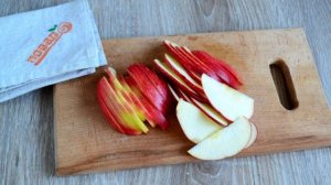 Розы из яблок к чаю