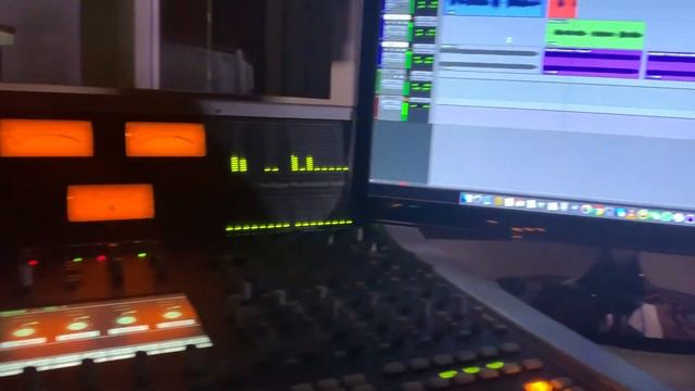 How Am I Supposed To Live Without You (Reginaldo Myas - Cover) смотреть онлайн