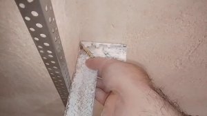 Установка малярного уголка. Дверной откос и наружный угол.