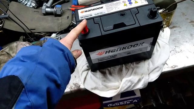 Меняю АКБ на японском минитракторе Kubota B1400. Как заряжать?