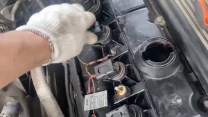 BMW E60 / M54B25 / Замена свечей