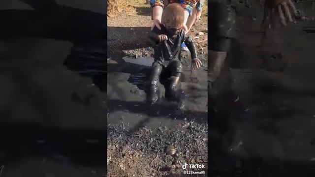 Получает удовольствие от жизни