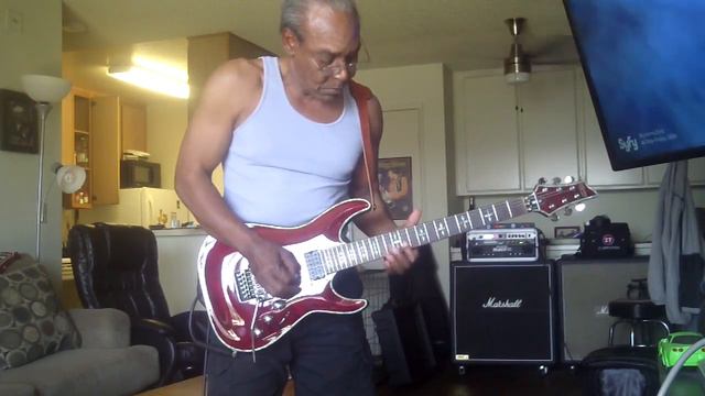 Schecter Hellraiser Passive Cherry W/FR смотреть онлайн