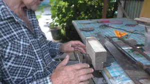 Делаем станок для заточки ножовки