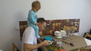Кушаем с папой суп