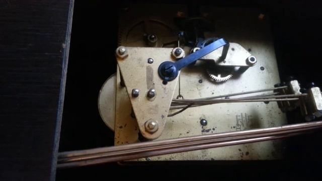 Бой часов что это. Бой часов что это. Часы куранты янтарь. Часы очз " янтарь "с четвертным боем. Бой часов что это.