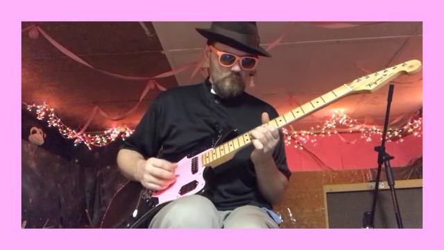 Jaguar Jazzmaster Stratocaster Guitar Black and Pink (Stratojazzuar?) смотреть онлайн