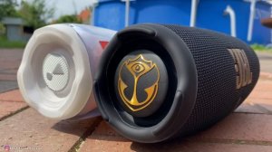 JBL CHARGE 5 VS. JBL PULSE 4 extreme BASS TEST !!! (100% VOLUME + PARTYBOOST)