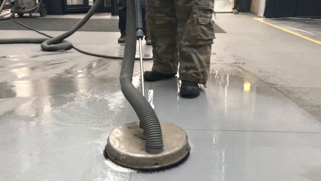 Hloubkové čištění podlahy Technistone systémem ISIS Professional смотреть онлайн
